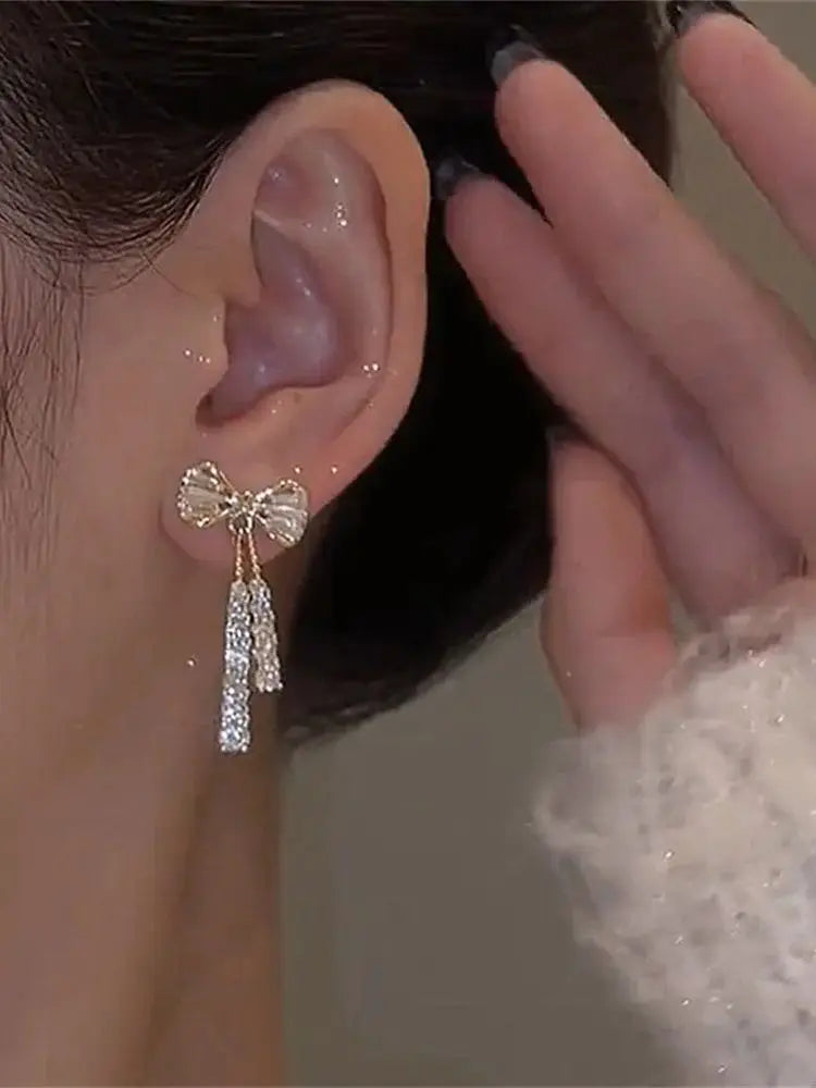 LuxeBow Ear