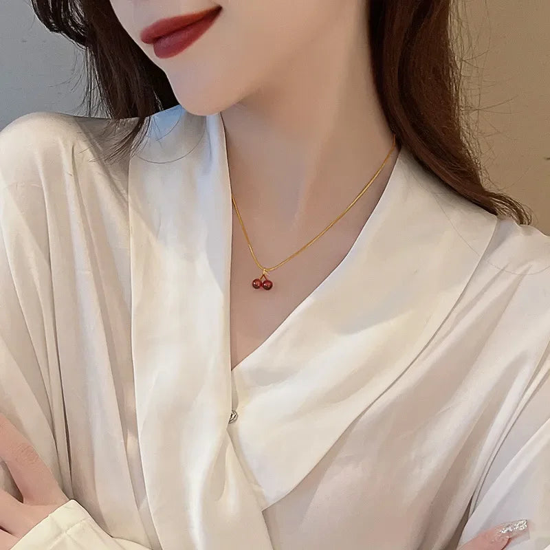Liora necklace