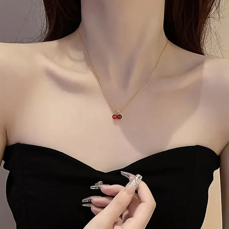Liora necklace